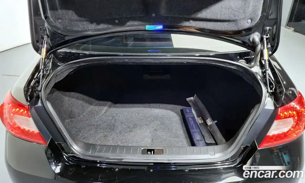 Infiniti M 2011 3.7 Автомат в Москве № 267806, фото 7