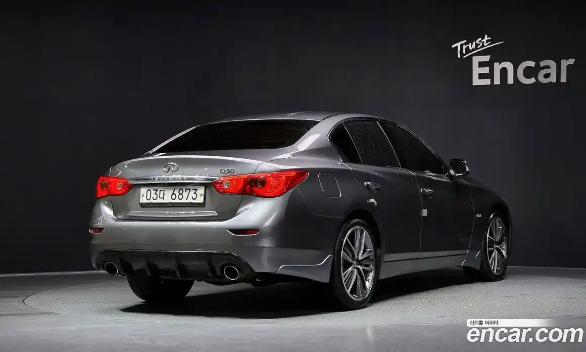 Infiniti Q50 2015 2.1 Автомат в Москве № 268443, фото 13