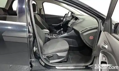 Ford Focus 2012 2.0 Механическая в Москве № 284060, миниатюра 11