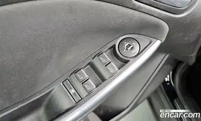 Ford Focus 2012 2.0 Механическая в Москве № 284060, миниатюра 5