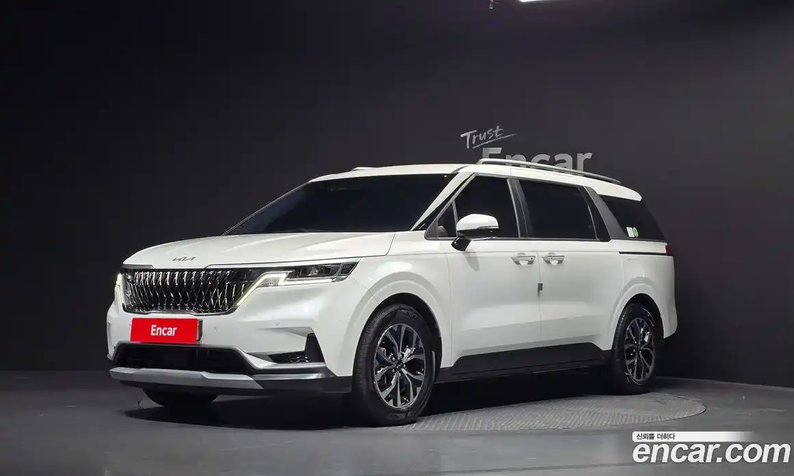 Kia Canival 2023 2.2 Автомат в Москве № 286574, фото 15