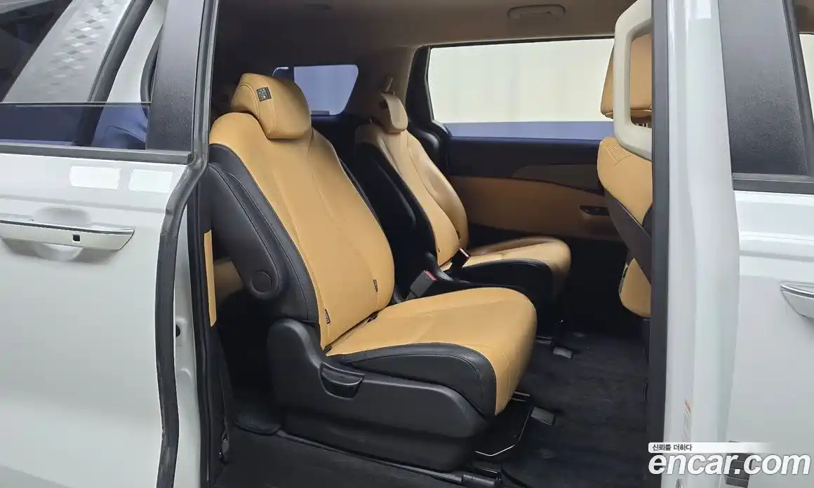 Kia Canival 2023 2.2 Автомат в Москве № 286574, фото 7