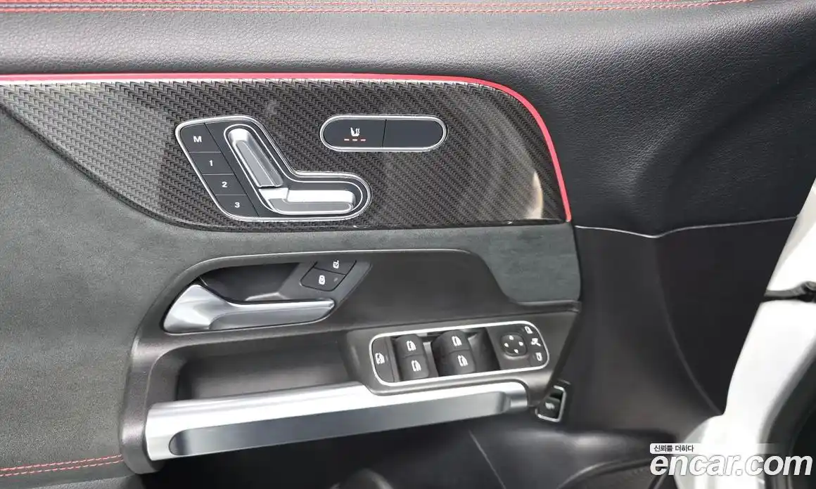 Mercedes-Benz GLB-Class 2021 2.0 Автомат в Москве № 290189, фото 15