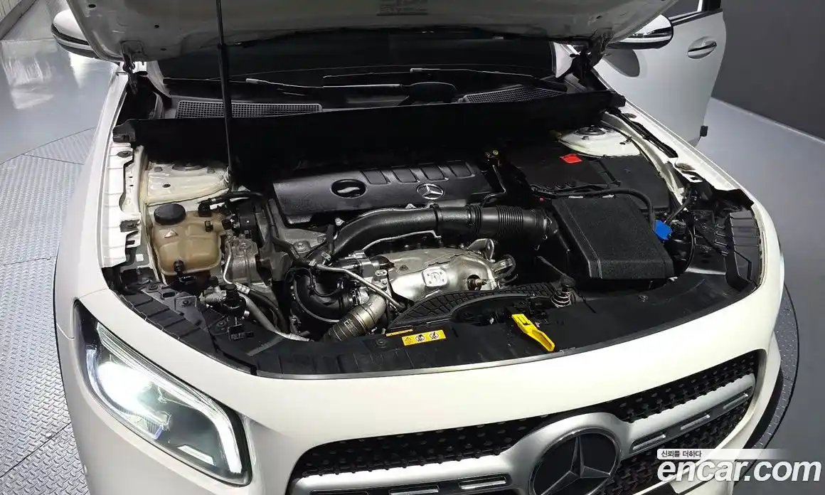 Mercedes-Benz GLB-Class 2021 2.0 Автомат в Москве № 290189, фото 5