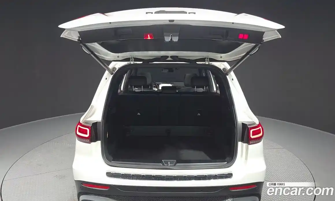 Mercedes-Benz GLB-Class 2021 2.0 Автомат в Москве № 290189, фото 10