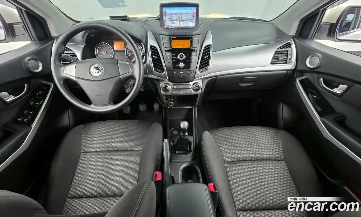 SsangYong Korando 2015 2.0 Механическая в Москве № 29387, фото 19