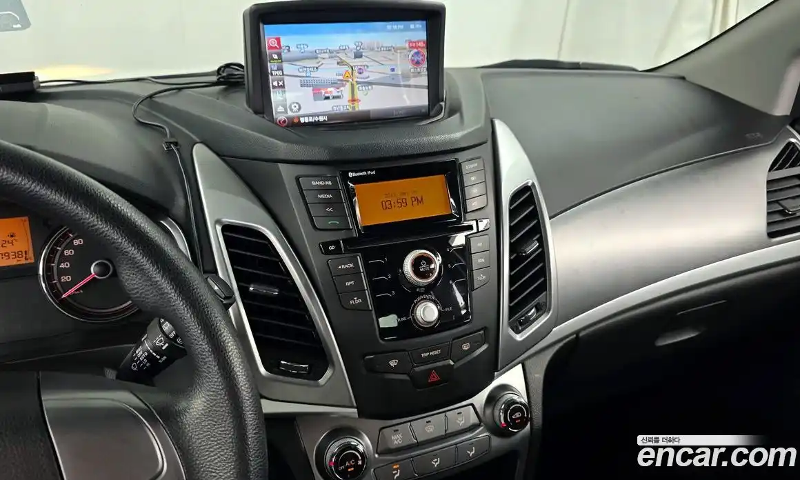 SsangYong Korando 2015 2.0 Механическая в Москве № 29387, фото 5