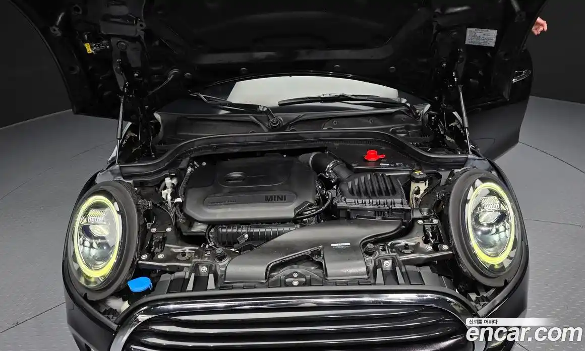 Mini Cooper 2021 1.5 Автомат в Москве № 299724, фото 4