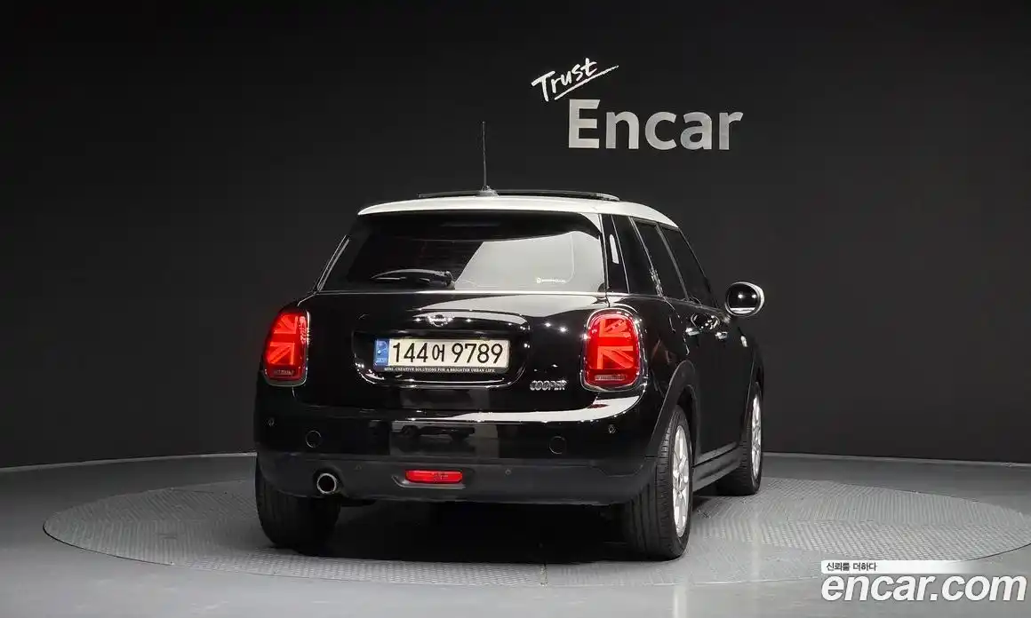 Mini Cooper 2021 1.5 Автомат в Москве № 299724, фото 7