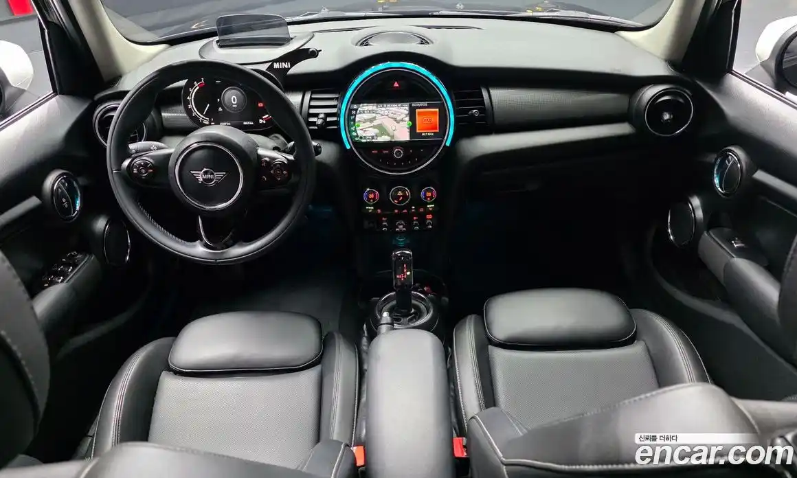 Mini Cooper 2021 1.5 Автомат в Москве № 299724, фото 9