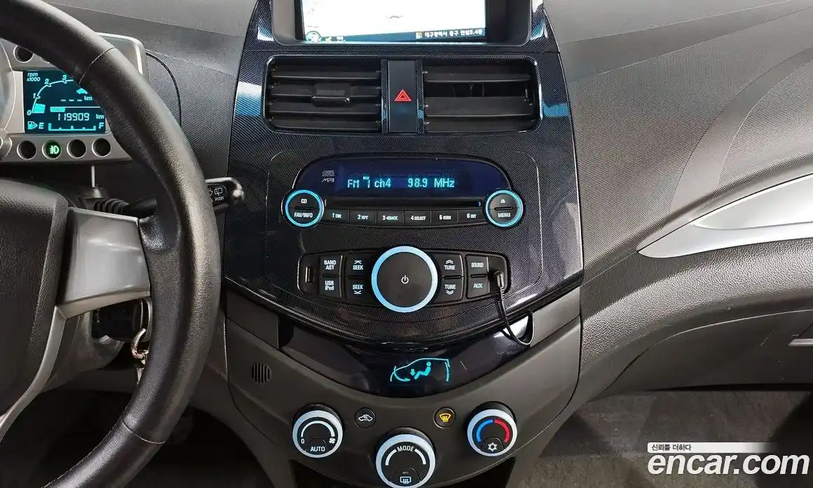 Chevrolet Spark 2012 1.0 Автомат в Москве № 315159, фото 15