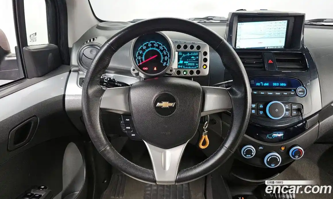 Chevrolet Spark 2012 1.0 Автомат в Москве № 315159, фото 7