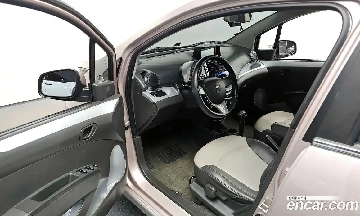 Chevrolet Spark 2012 1.0 Автомат в Москве № 315159, фото 10