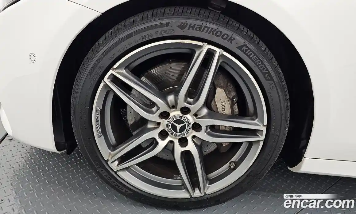 Mercedes-Benz E-Class 2019 2.0 Автомат в Москве № 325144, фото 12