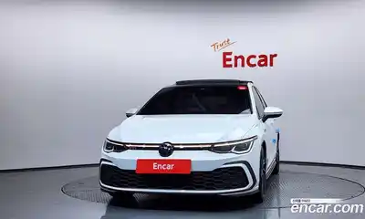 Volkswagen Golf, 2024