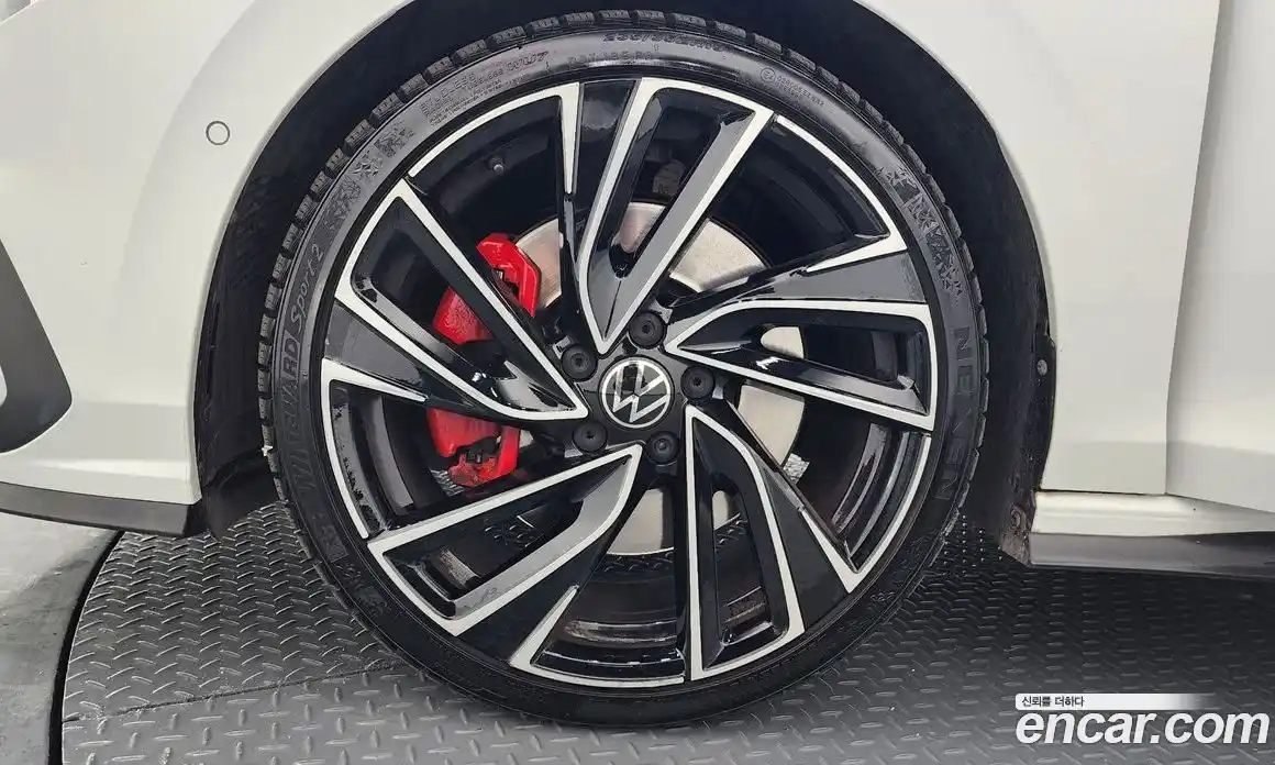 Volkswagen Golf 2024 2.0 Автомат в Москве № 329747, фото 4