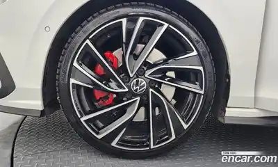 Volkswagen Golf 2024 2.0 Автомат в Москве № 329747, миниатюра 4