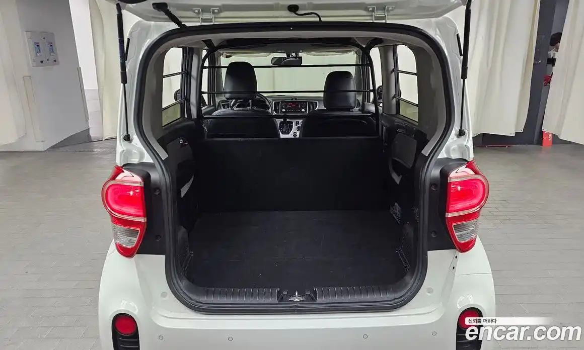 Kia Ray 2022 1.0 Автомат в Москве № 336682, фото 17