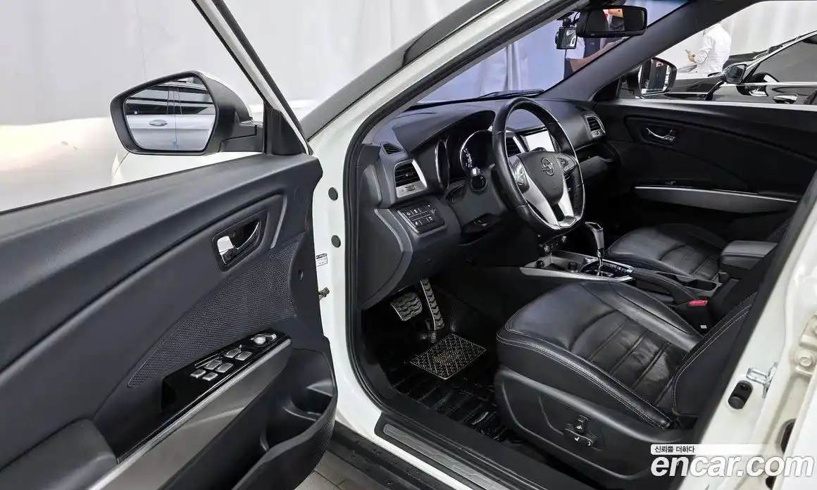 SsangYong TIBOLI 2015 1.6 Автомат в Москве № 34520, фото 15