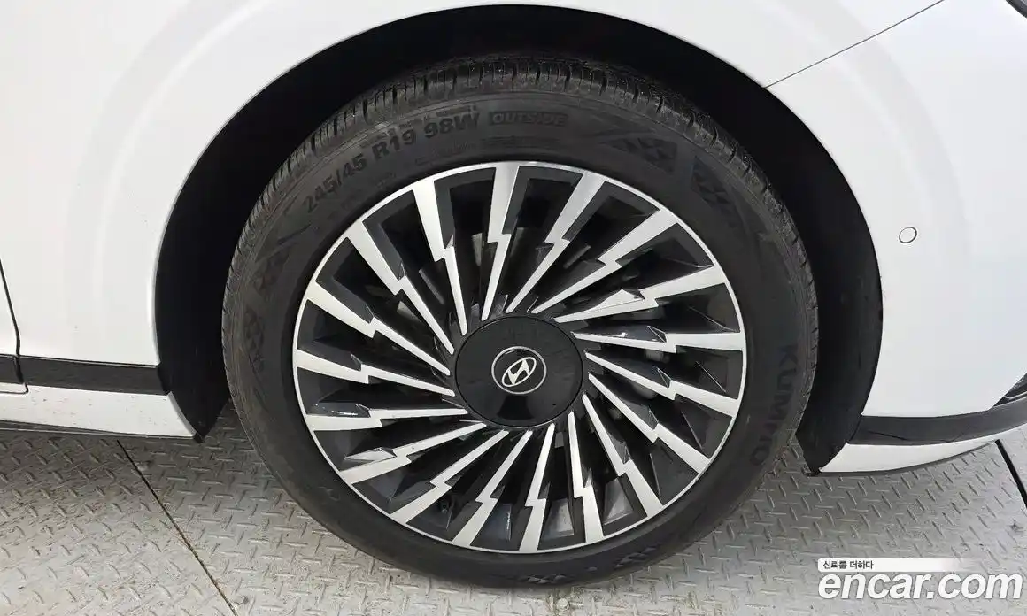 Hyundai Grandeur 2023 2.5 Автомат в Москве № 42469, фото 15