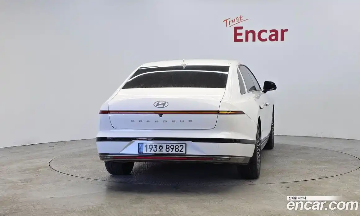 Hyundai Grandeur 2023 2.5 Автомат в Москве № 42469, фото 19