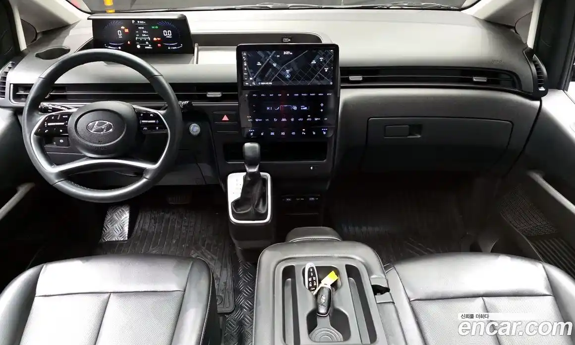 Hyundai Staria 2022 2.2 Автомат в Москве № 48651, фото 12