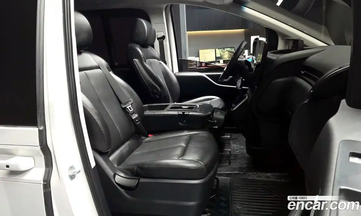 Hyundai Staria 2022 2.2 Автомат в Москве № 48651, фото 5