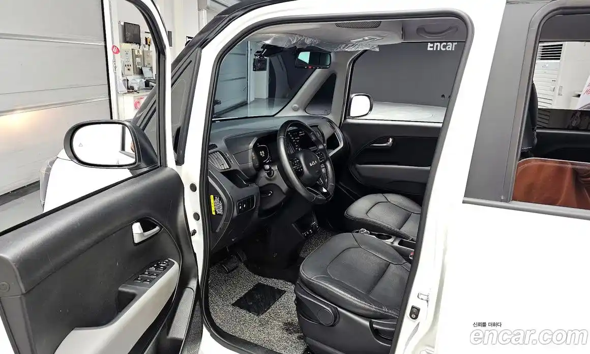 Kia Ray 2023 1.0 Автомат в Москве № 52676, фото 18