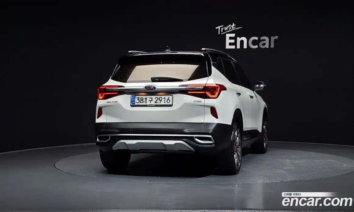 Kia Seltos 2021 1.6 Автомат в Москве № 54273, фото 11