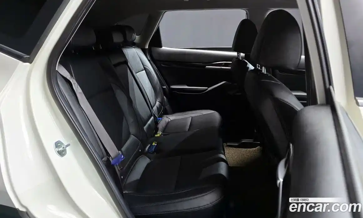 Kia Seltos 2021 1.6 Автомат в Москве № 54273, фото 20