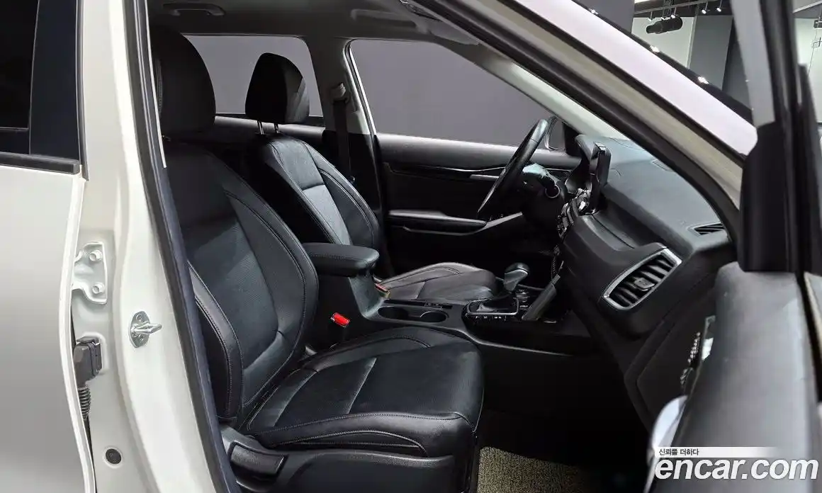 Kia Seltos 2021 1.6 Автомат в Москве № 54273, фото 6