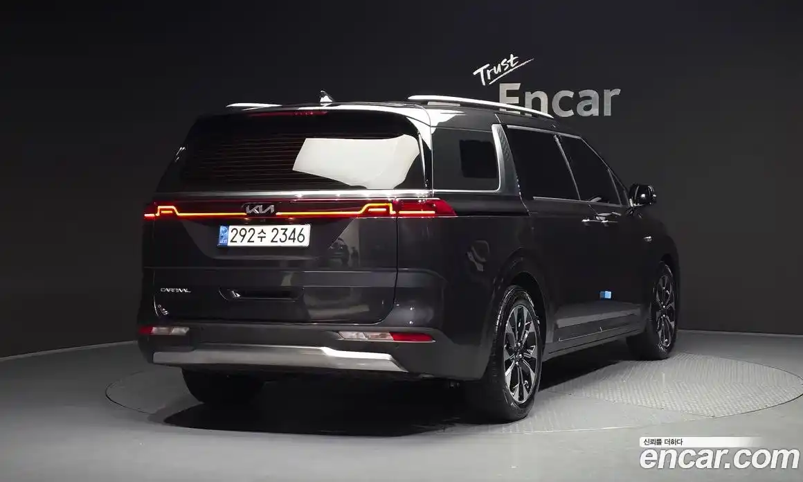 Kia Canival 2023 3.5 Автомат в Москве № 756, фото 16