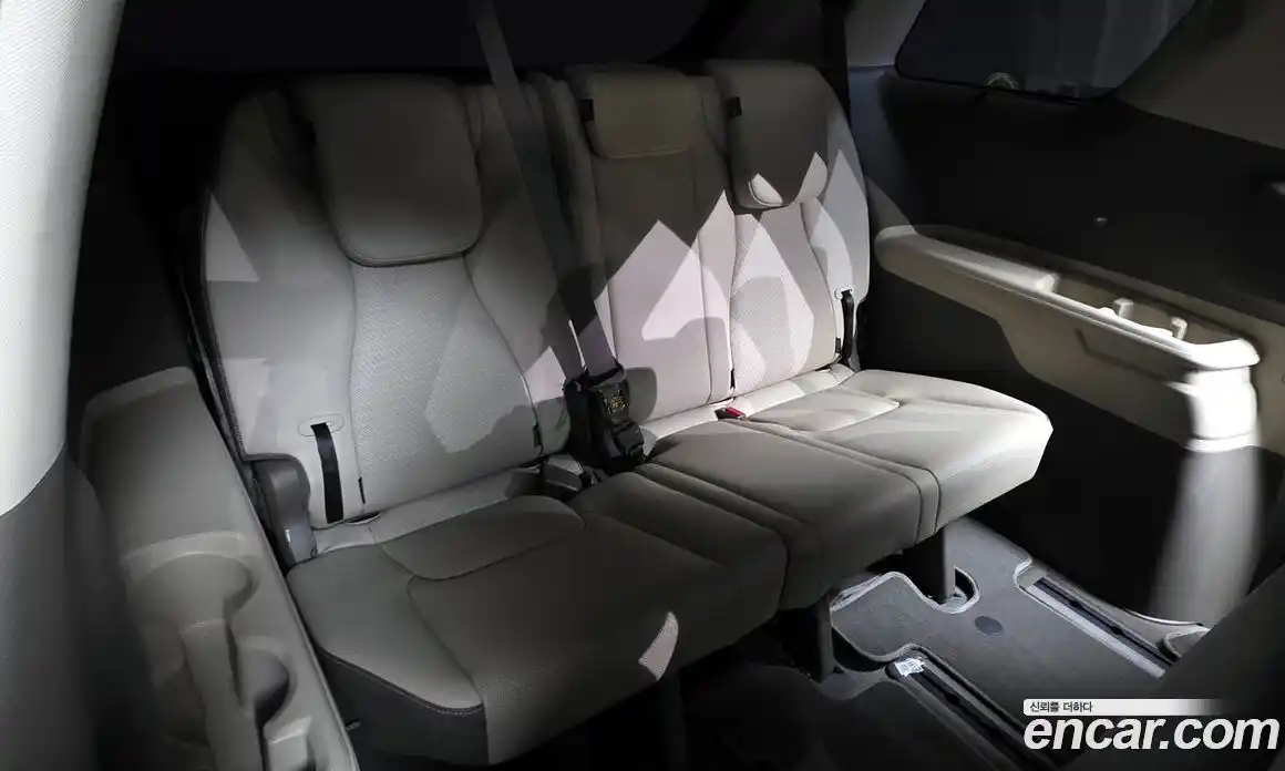 Kia Canival 2023 3.5 Автомат в Москве № 756, фото 17