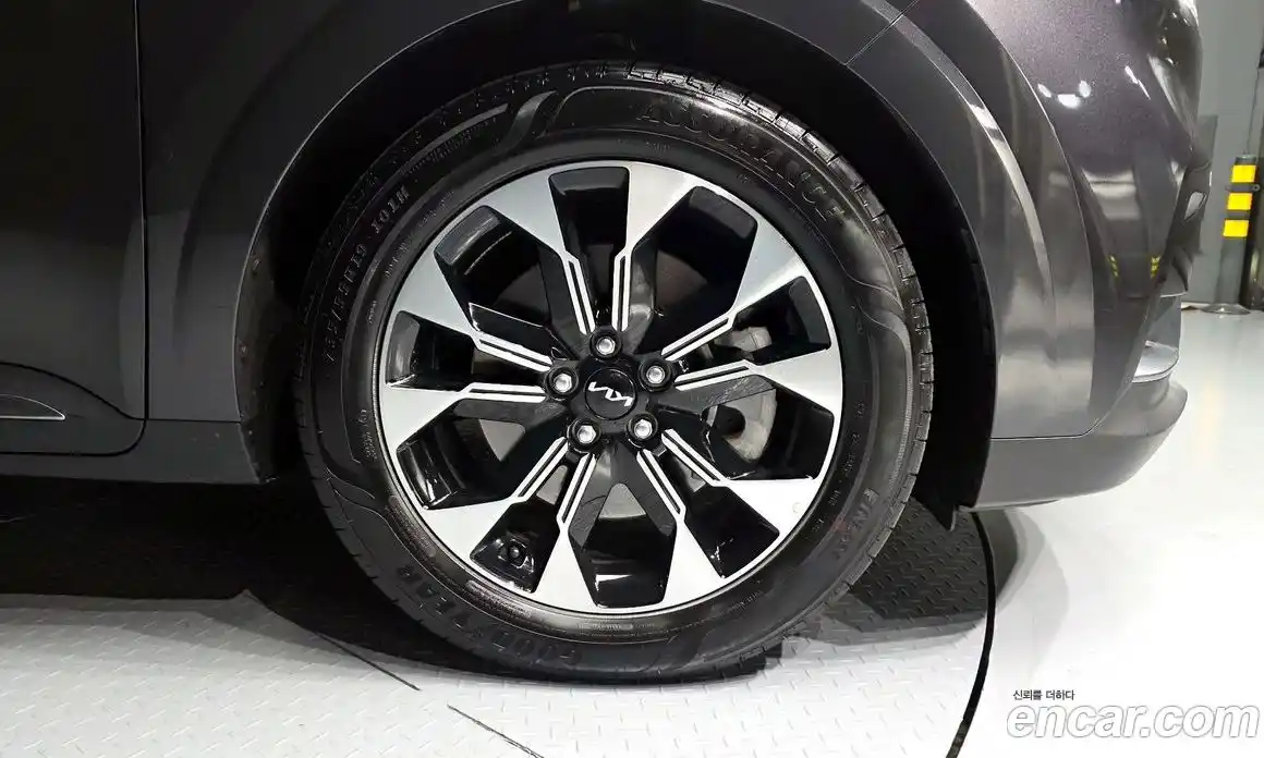 Kia Canival 2023 3.5 Автомат в Москве № 756, фото 3