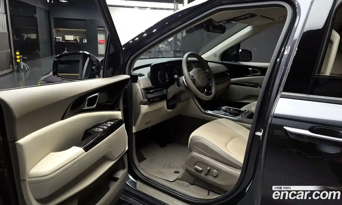 Kia Canival 2023 3.5 Автомат в Москве № 756, фото 4