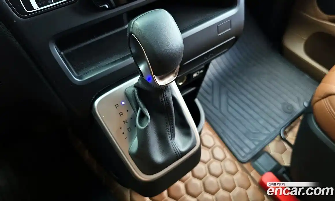 Hyundai Staria 2023 2.2 Автомат в Москве № 9469, фото 1