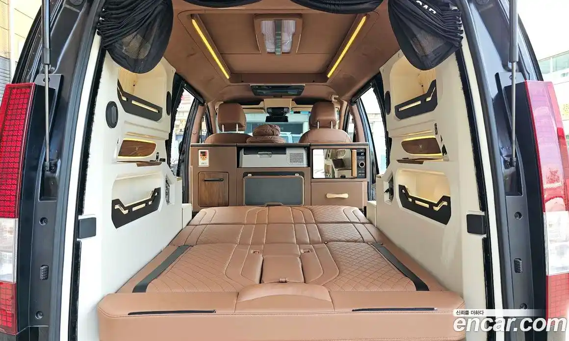 Hyundai Staria 2023 2.2 Автомат в Москве № 9469, фото 18