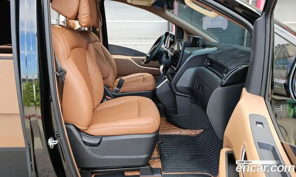 Hyundai Staria 2023 2.2 Автомат в Москве № 9469, фото 3