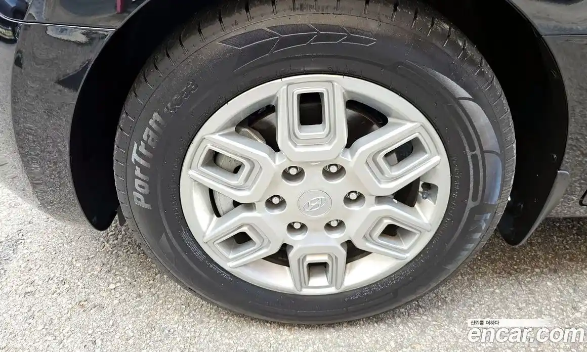 Hyundai Staria 2023 2.2 Автомат в Москве № 9469, фото 5