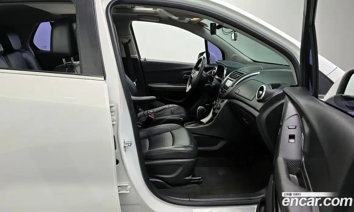 Chevrolet Trax 2013 1.4 Автомат в Москве № 104165, фото 9