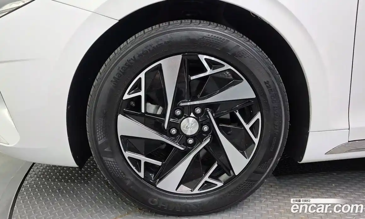 Hyundai Grandeur 2022 2.4 Автомат в Москве № 108939, фото 9