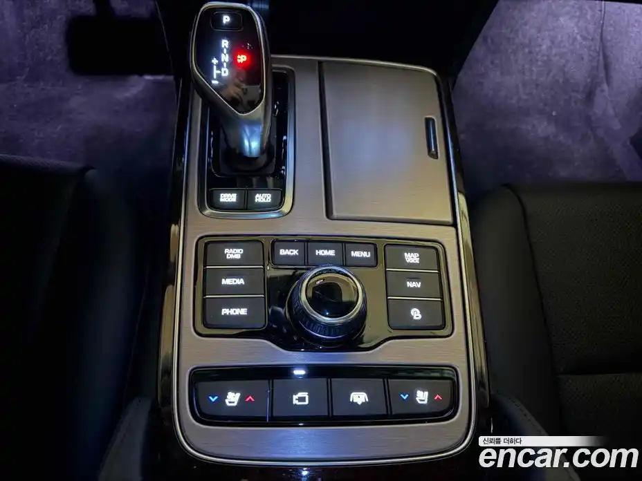 Hyundai Equus 2015 3.8 Автомат в Москве № 110933, фото 11