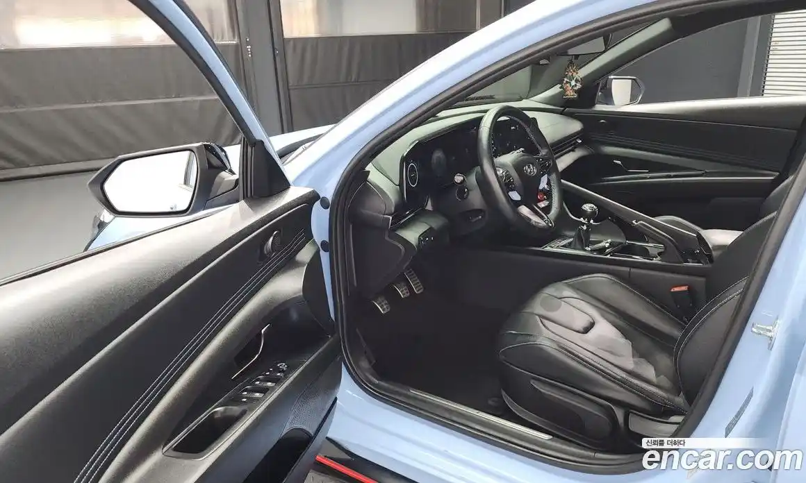 Hyundai Avante 2022 2.0 Механическая в Москве № 112077, фото 15