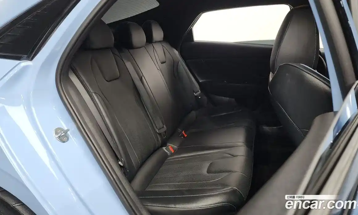 Hyundai Avante 2022 2.0 Механическая в Москве № 112077, фото 10