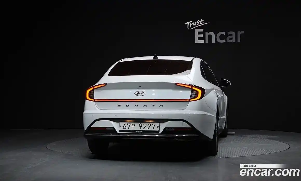 Hyundai Sonata 2020 2.0 Автомат в Москве № 113378, фото 14