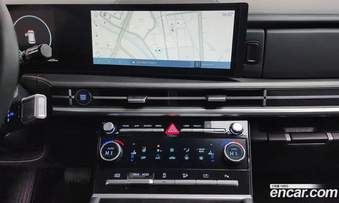 Hyundai Santa Fe 2024 2.5 Автомат в Москве № 113416, фото 15