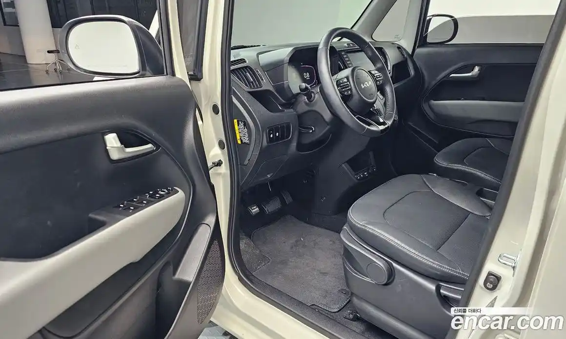 Kia Ray 2024 1.0 Автомат в Москве № 114759, фото 15