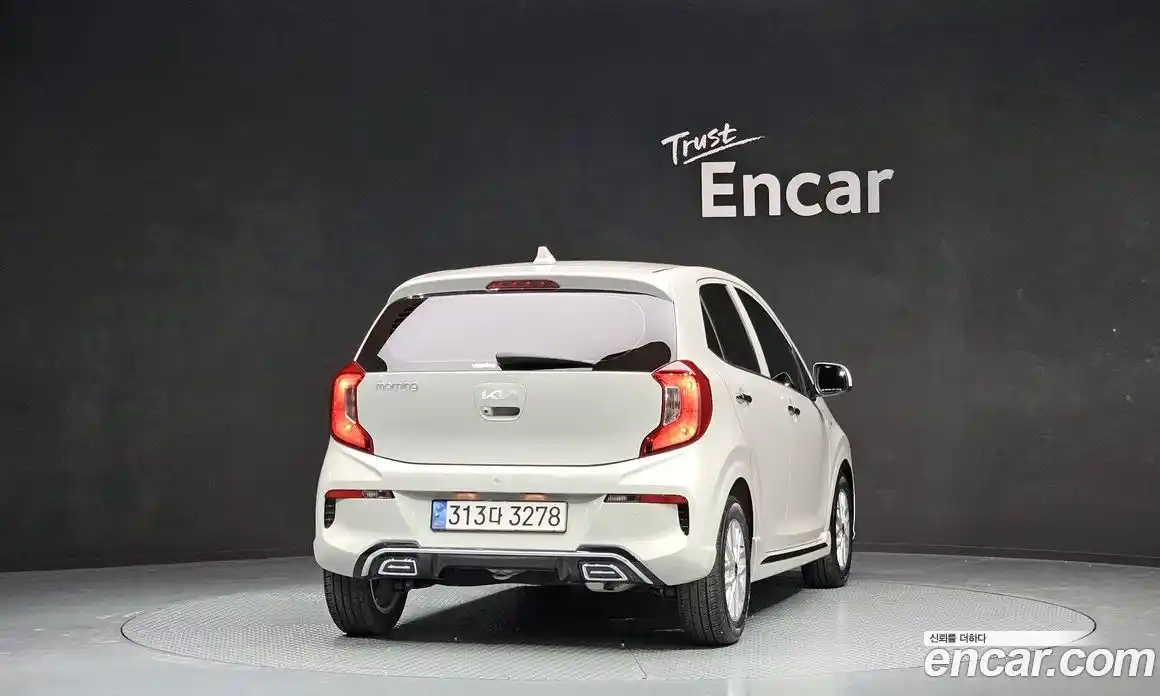 Kia Morning 2023 1.0 Автомат в Москве № 115707, фото 13