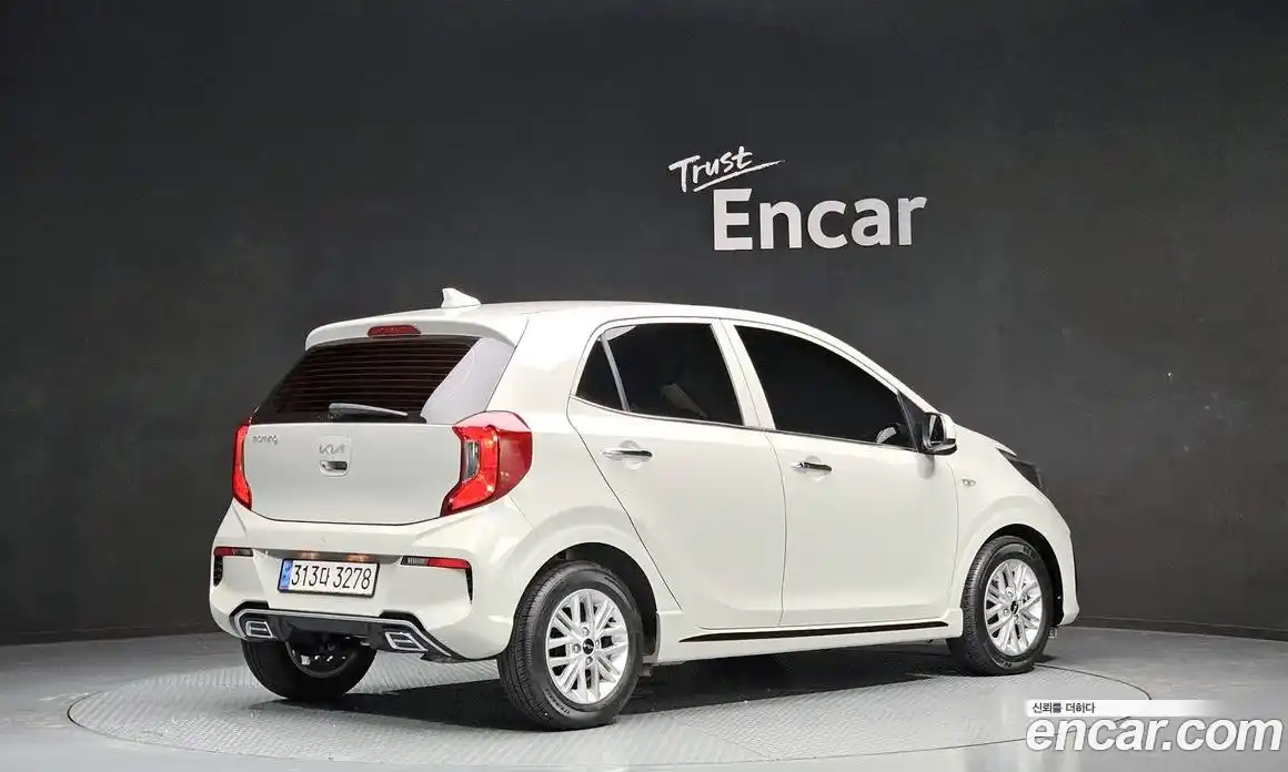 Kia Morning 2023 1.0 Автомат в Москве № 115707, фото 17