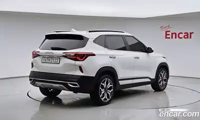 Kia Seltos 2023 1.6 Автомат в Москве № 121414, миниатюра 2